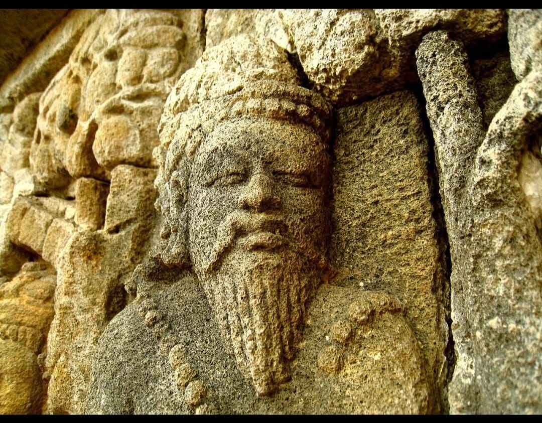 दुनियाके सभी आदिवासी लोगोकों बुद्ध तत्वज्ञान पढना जरुरी हॆ!