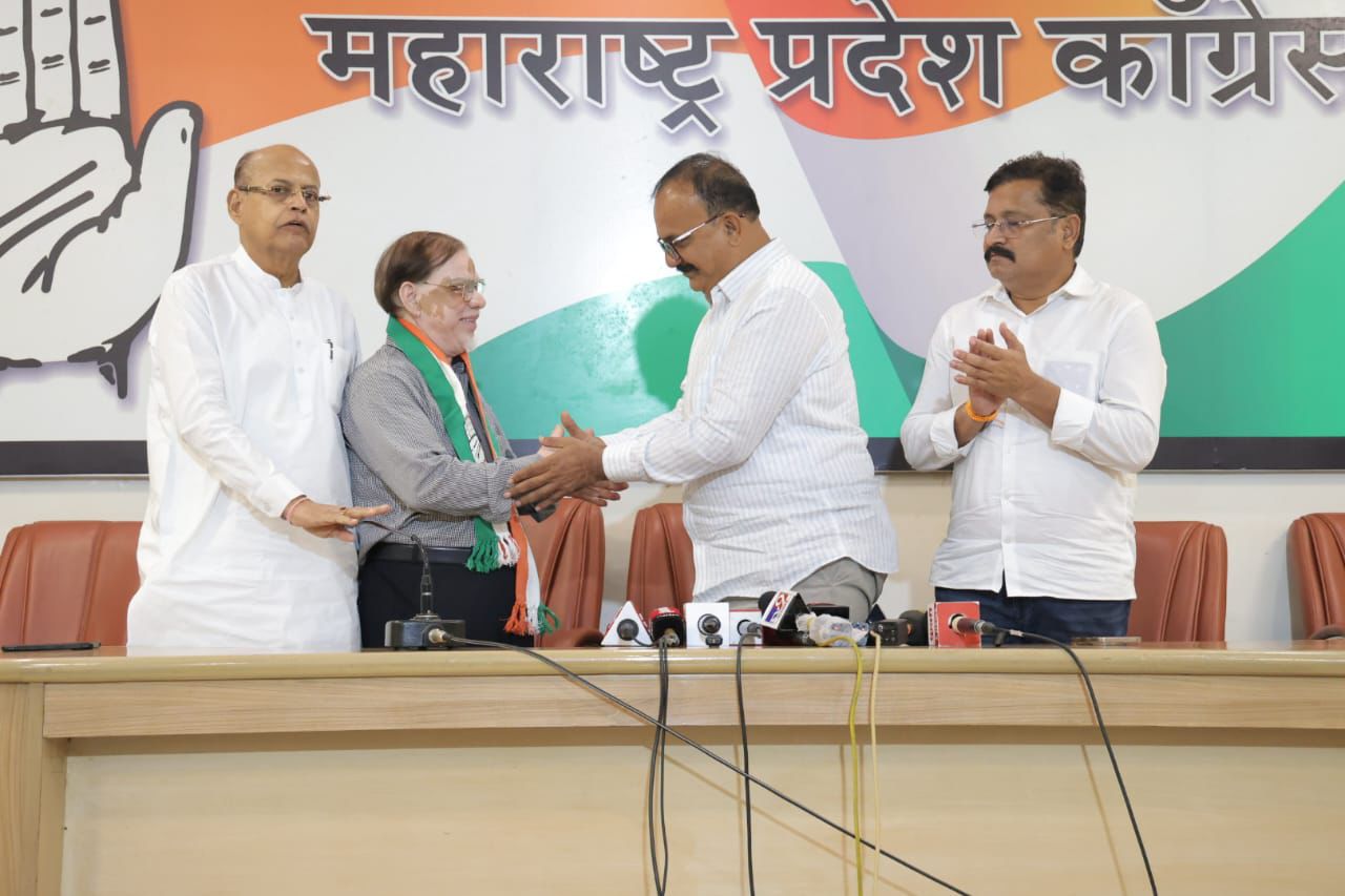 बँकिंग क्षेत्रातील तज्ञ विश्वास उटगींचा काँग्रेस पक्षात प्रवेश