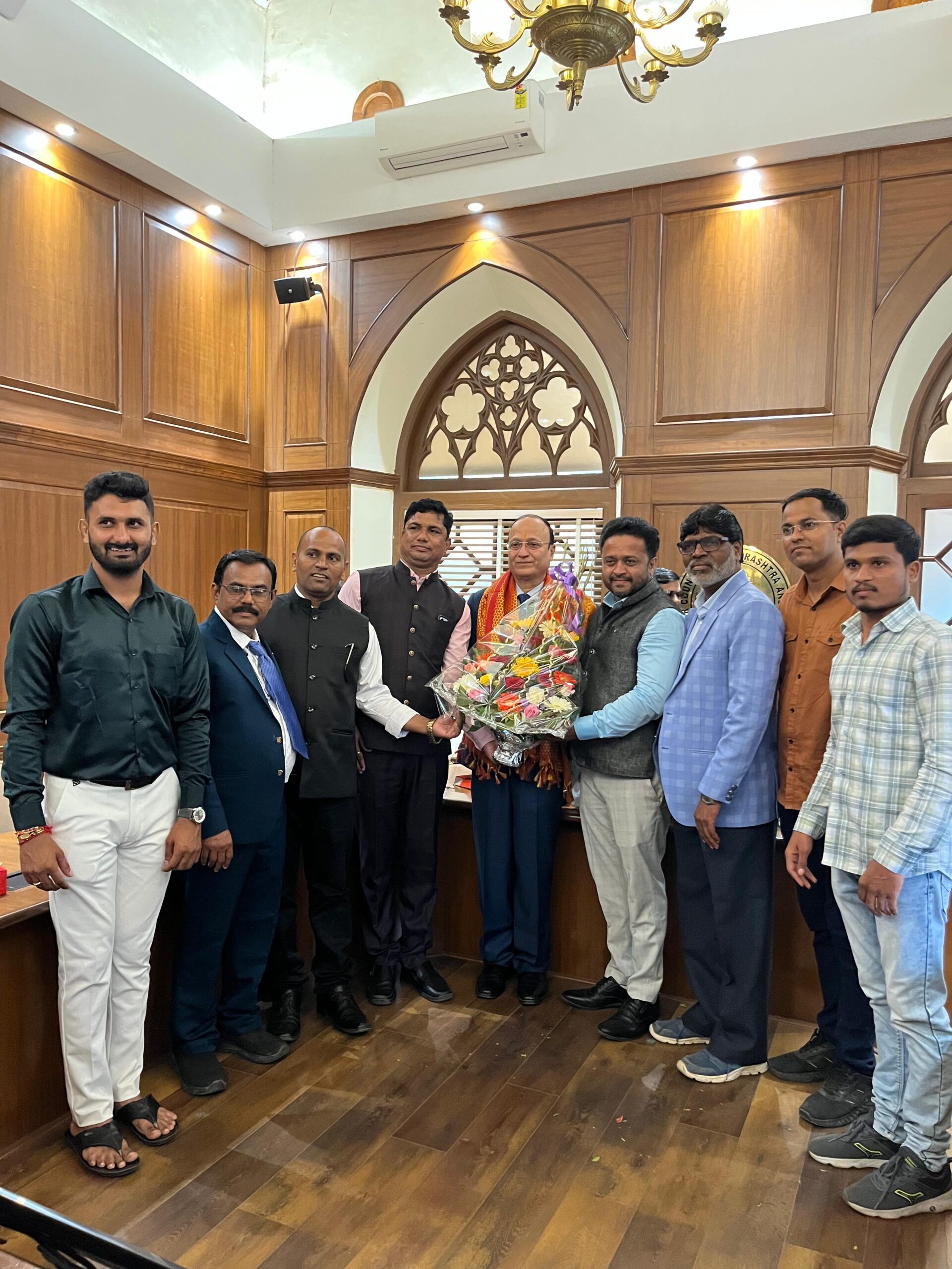 धुळे जिल्हा वकील संघाचे सदस्य अमोलदादा सावंत यांची महाराष्ट्र आणि गोवा बार कौन्सिलच्या अध्यक्षपदी निवड,धुळे जिल्हा वकील संघाकडून सत्कार