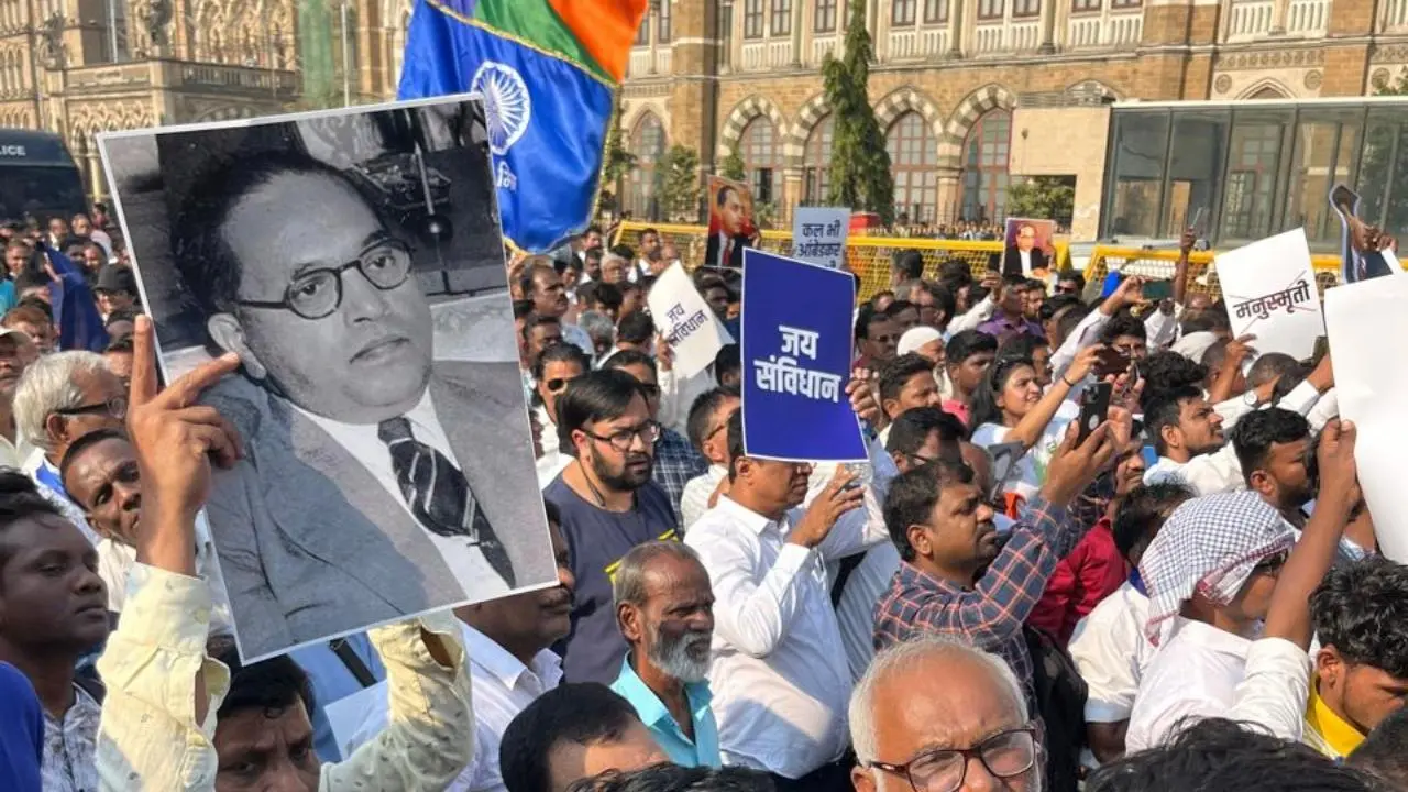 नकली आंबेडकरवाद्यांनो आतातरी हुजरेगीरी थांबेल का.??