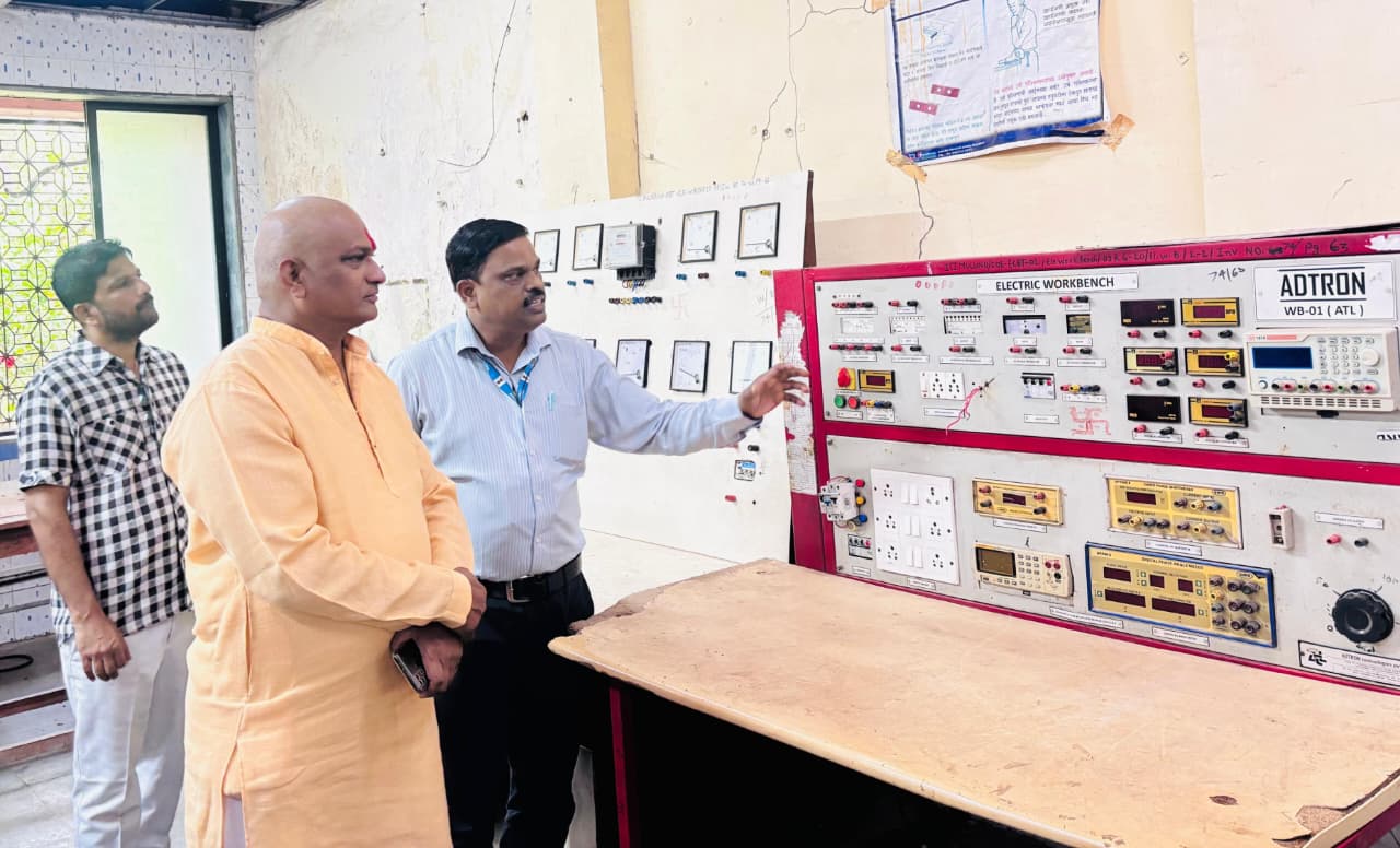 मुलुंडच्या शासकीय औद्योगिक प्रशिक्षण संस्थेचे कार्य भूमिपुत्र विध्यार्थ्यांना सुवर्णसंधी __ जयेंद्रदादा खुणे ( मुंबई प्रदेश आगरी सेना प्रमुख )  _________