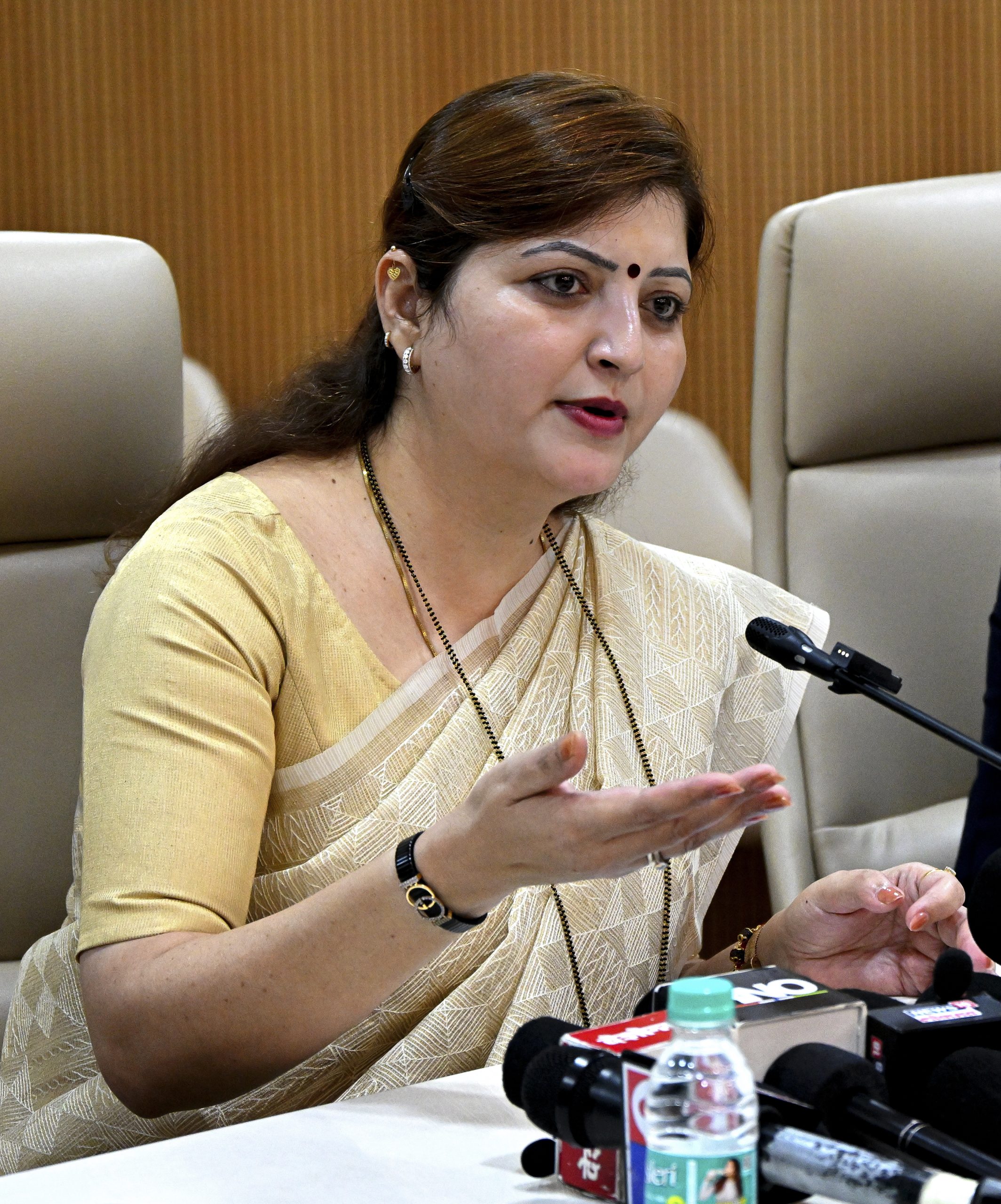 मुंबईत वंचित बहुजन आघाडीच्या महिलांना पोलिसांची मारहाण