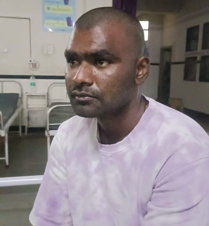 मालेगाव तालुक्यात जातीयवादातून मातंग तरुणाचे मुंडन करून घर पेटवले; सत्ताधारी पक्षाच्या कार्यकर्त्यांवर अमानुष कृत्याचा आरोप!