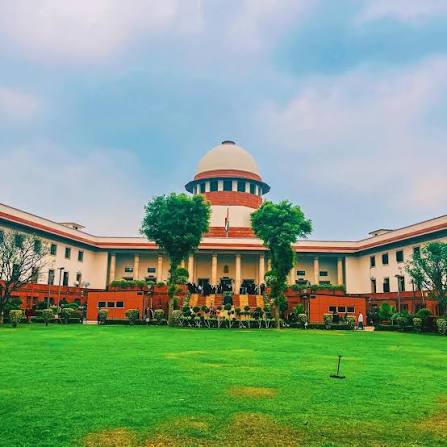 वंदे मातरम्’च्या सहा कडव्यांची सक्ती धर्मनिरपेक्षतेला धोकादायक; बामसेफ’ची सर्वोच्च न्यायालयात याचिका